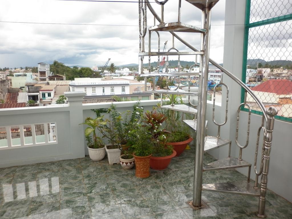 Hai Hien Guesthouse Фу Куок Екстериор снимка